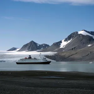 Top Expedition Cruises for 2025: Explore the Untamed
